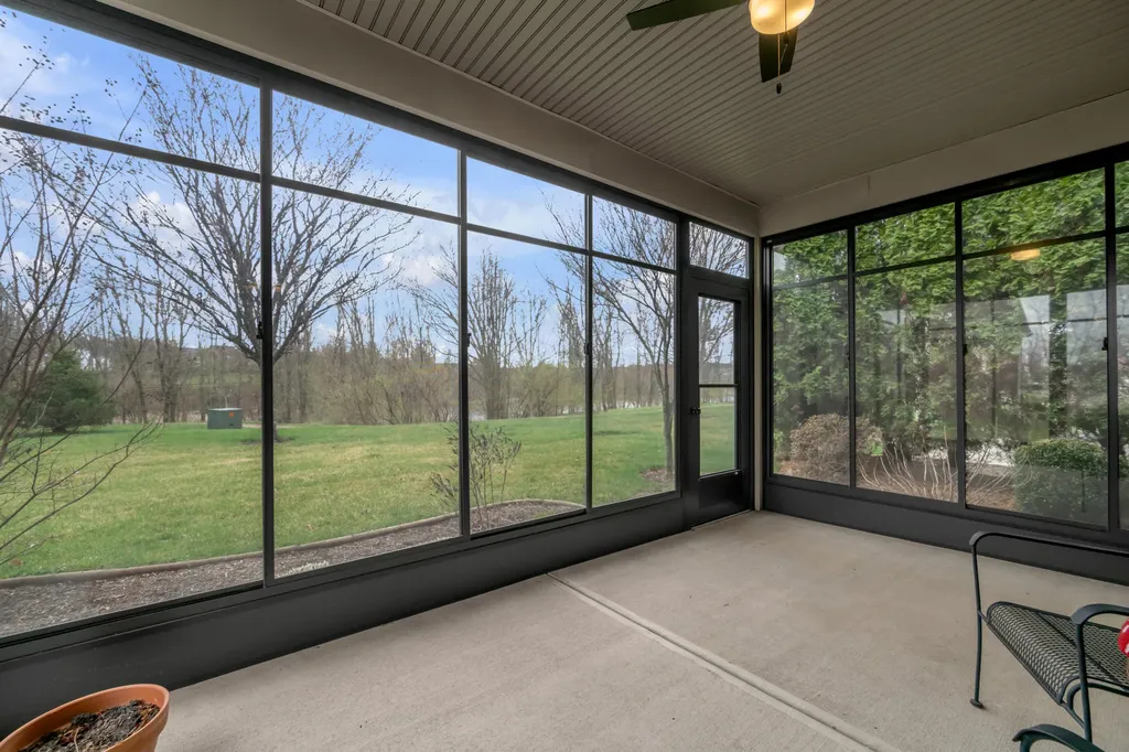 528 Lorenzo Place Lexington KY 40509