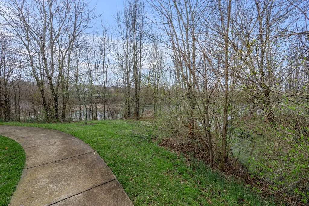 528 Lorenzo Place Lexington KY 40509