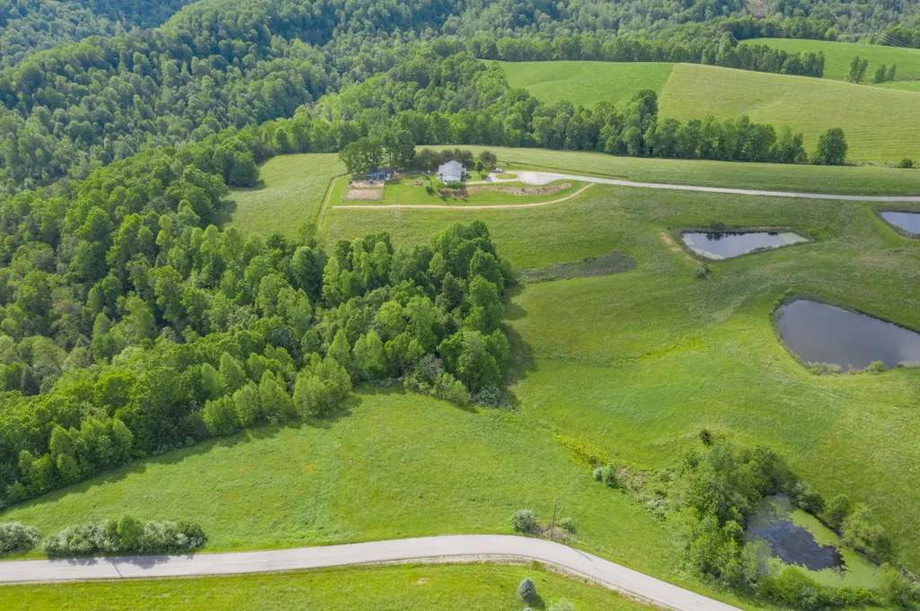 100 Hemlock Trail Morehead KY 40351
