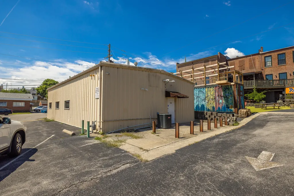 113 E Office Street Harrodsburg KY 40330
