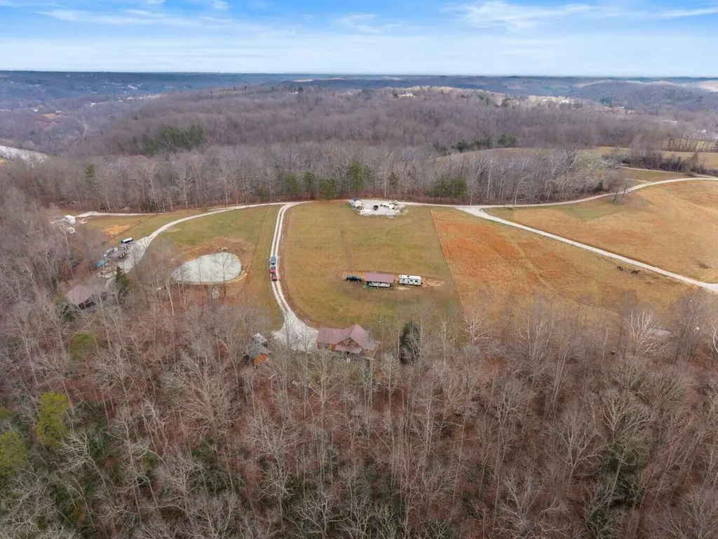 501 Baker Barr Road Beattyville KY 41311