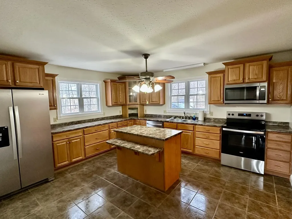 260 Key Highway 643 Waynesburg KY 40489