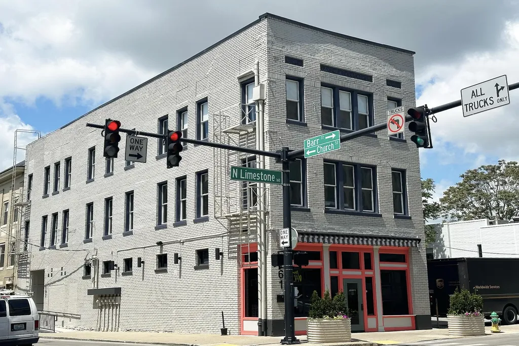 161 Limestone Lexington KY 40507