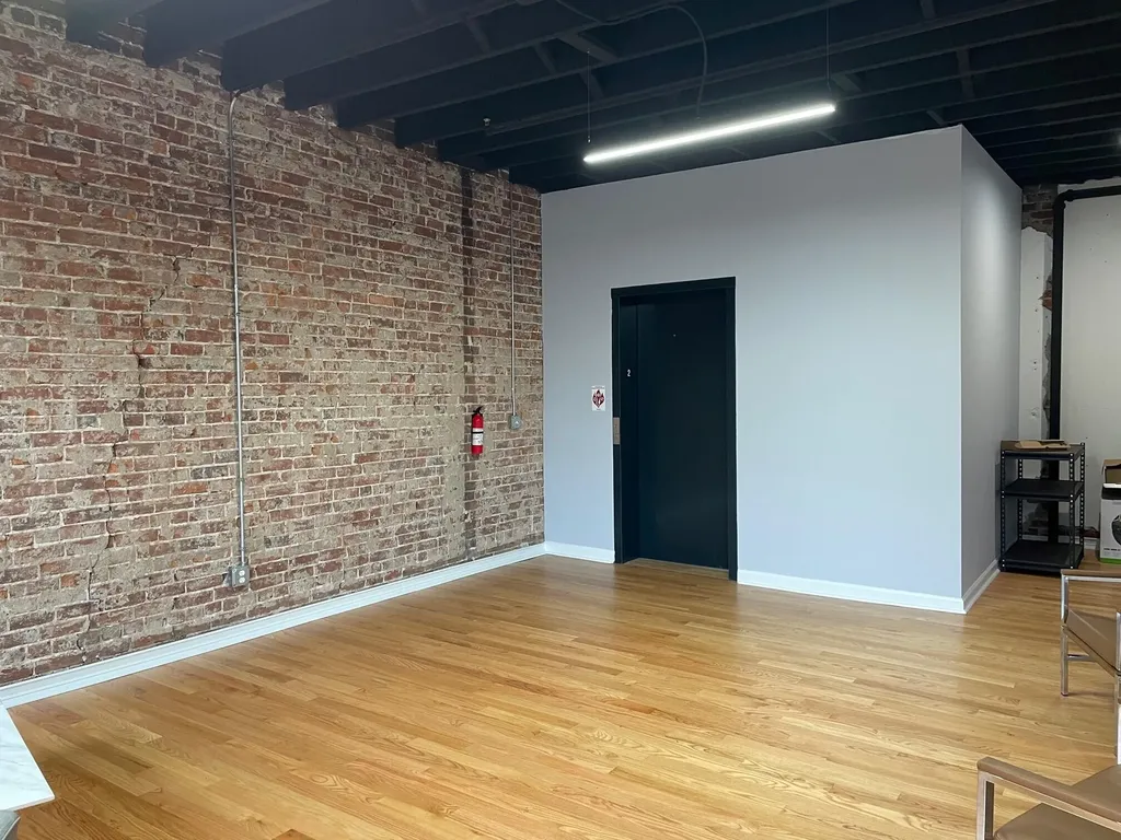 161 Limestone Lexington KY 40507