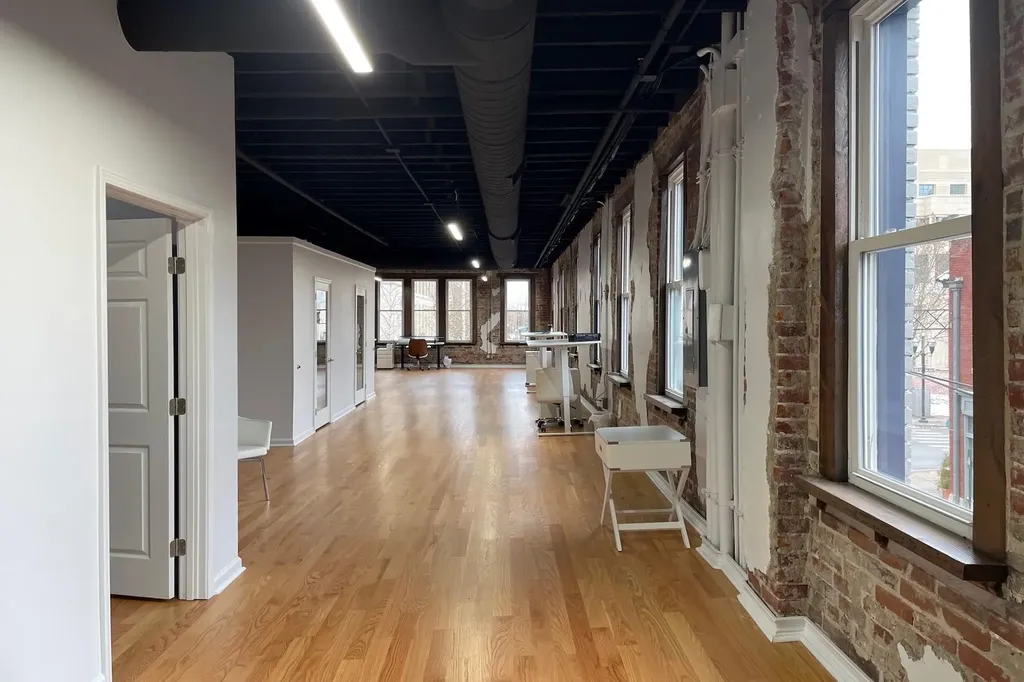 161 Limestone Lexington KY 40507