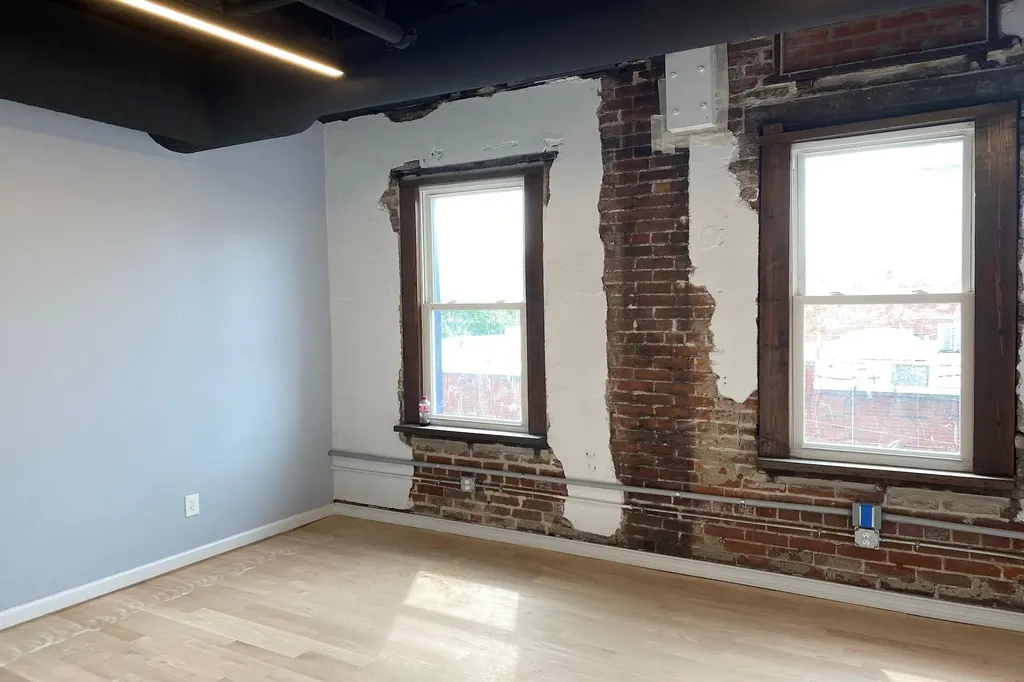 161 Limestone Lexington KY 40507