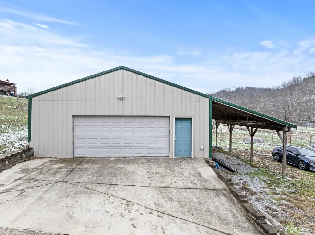 2461 John Watts Road Nicholasville KY 40356