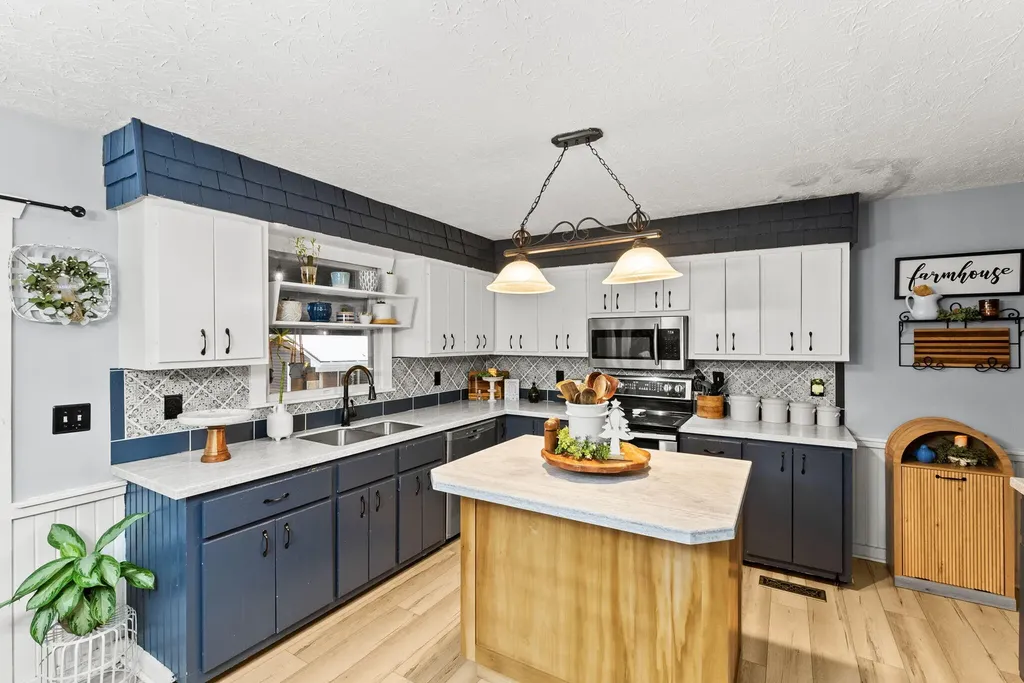 2461 John Watts Road Nicholasville KY 40356