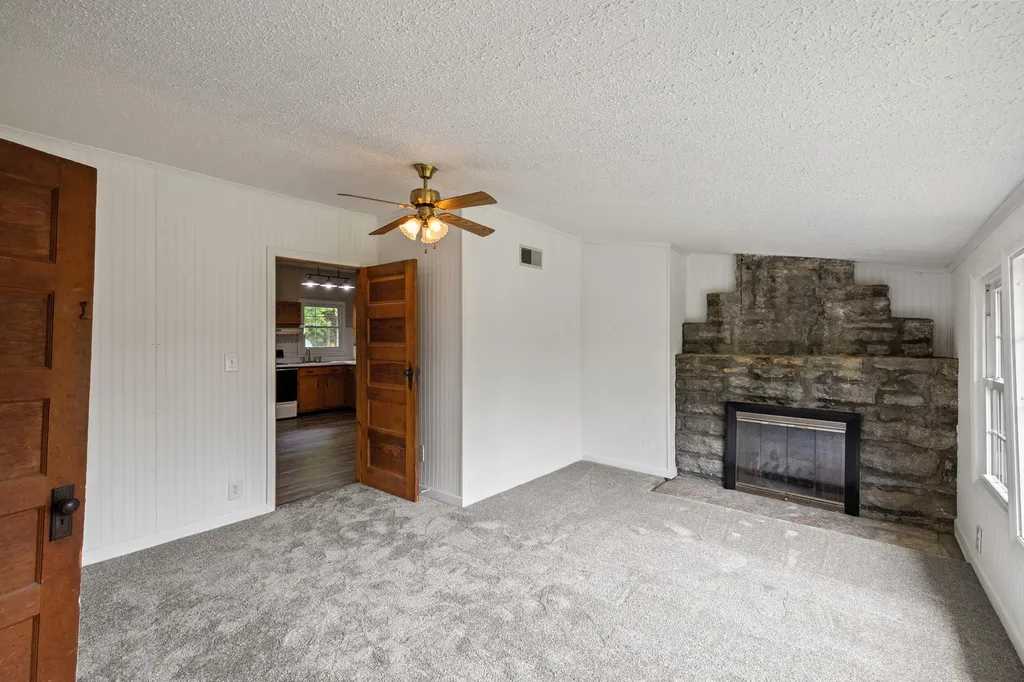 8710 Adams Lane Lexington KY 40515