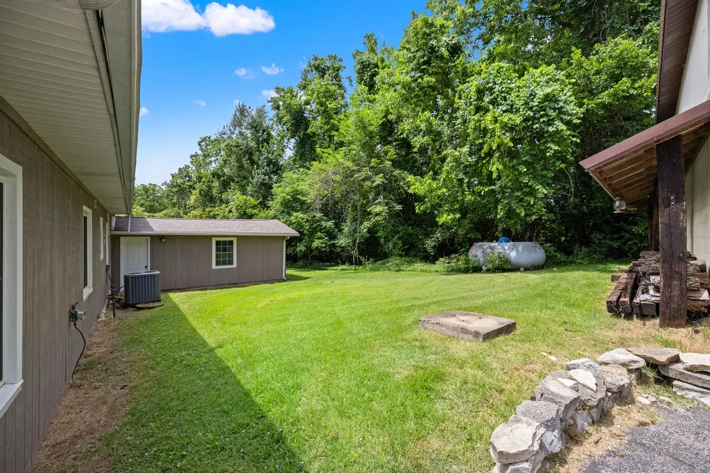 8710 Adams Lane Lexington KY 40515