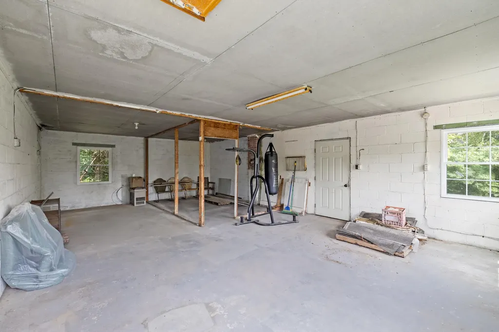 8710 Adams Lane Lexington KY 40515