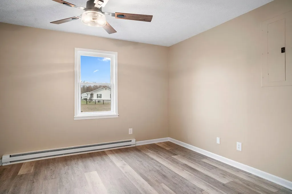 800 Pine Hill Road Jeffersonville KY 40337