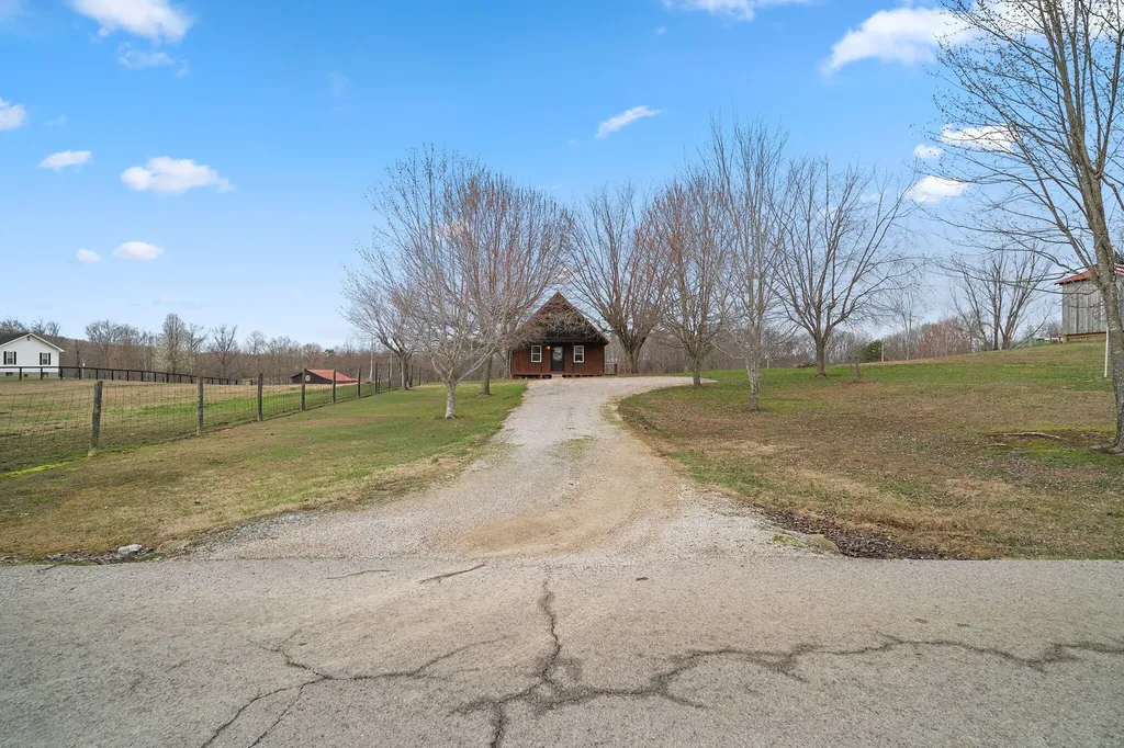 800 Pine Hill Road Jeffersonville KY 40337