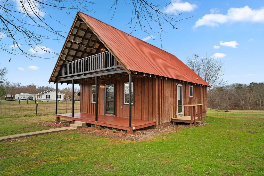 800 Pine Hill Road Jeffersonville KY 40337