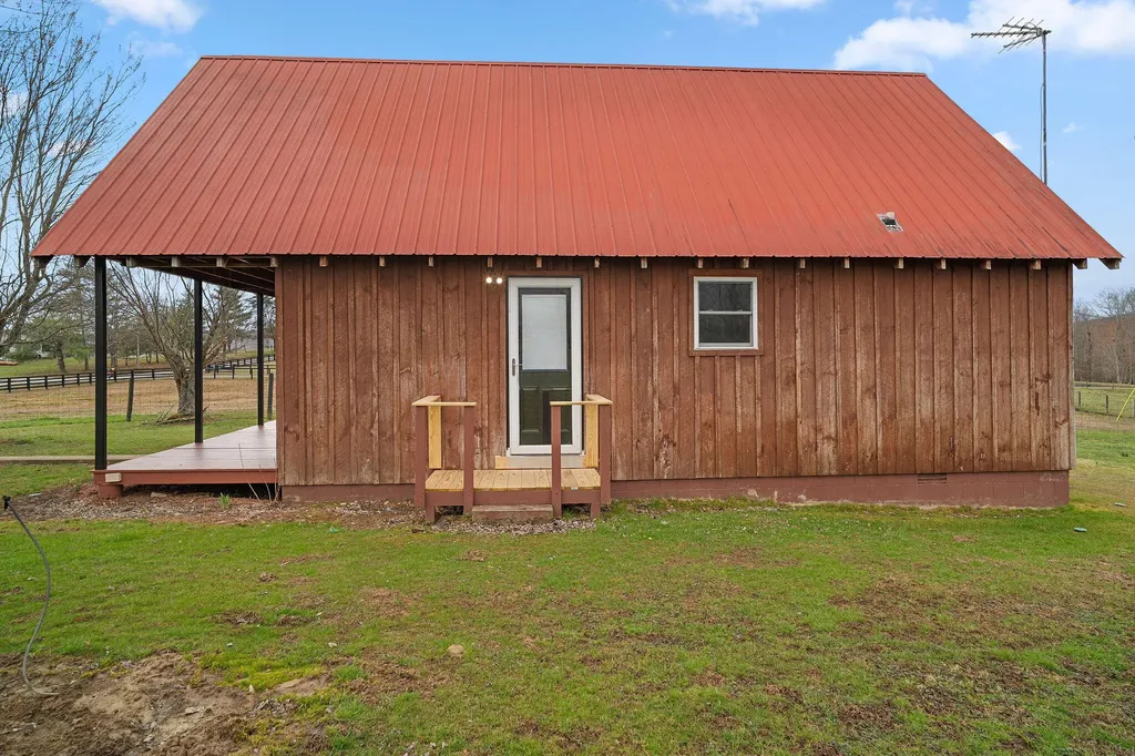 800 Pine Hill Road Jeffersonville KY 40337