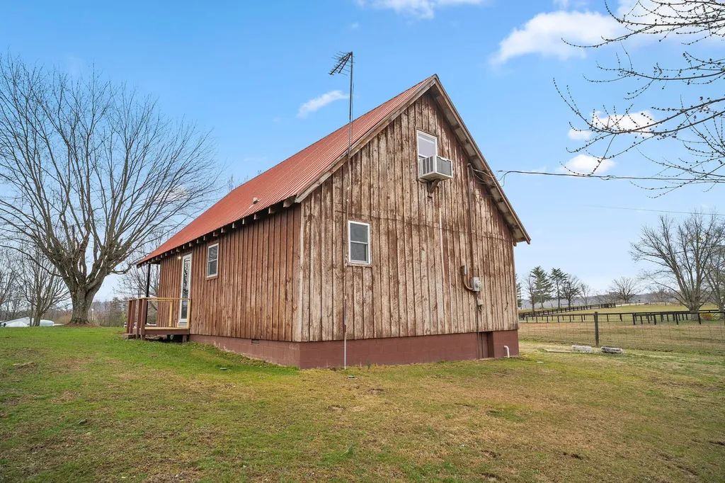 800 Pine Hill Road Jeffersonville KY 40337