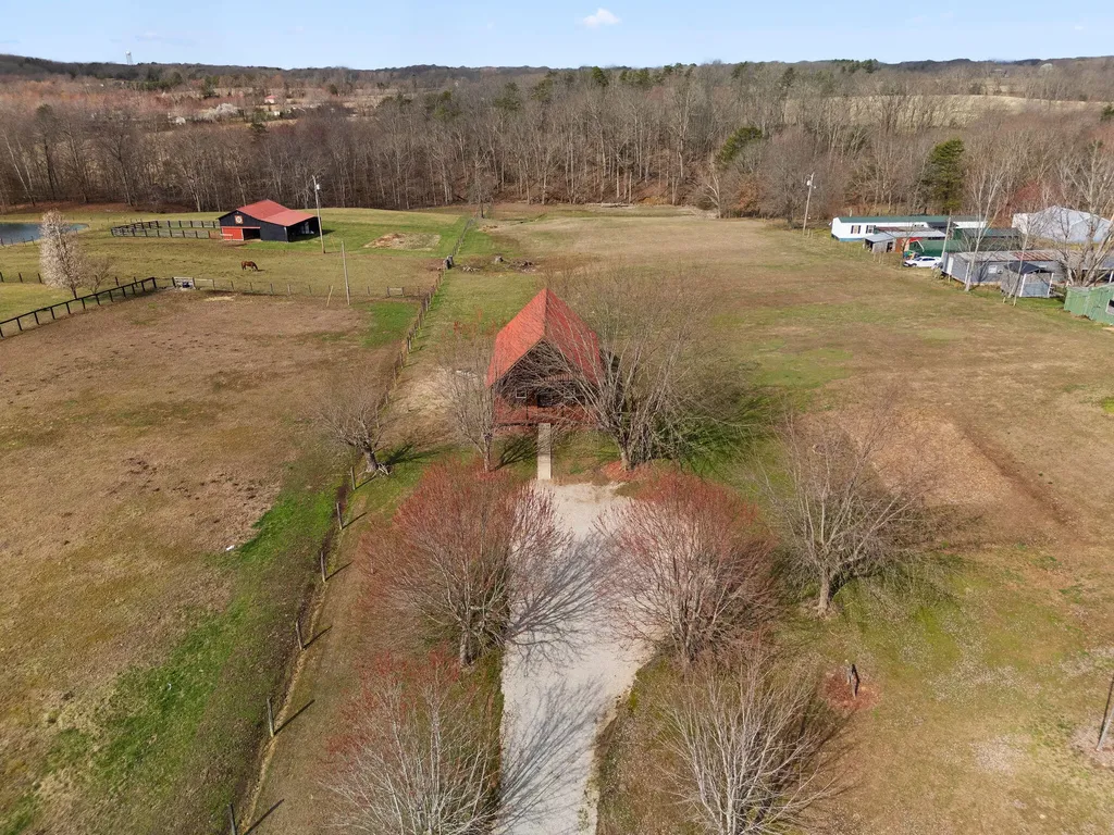 800 Pine Hill Road Jeffersonville KY 40337
