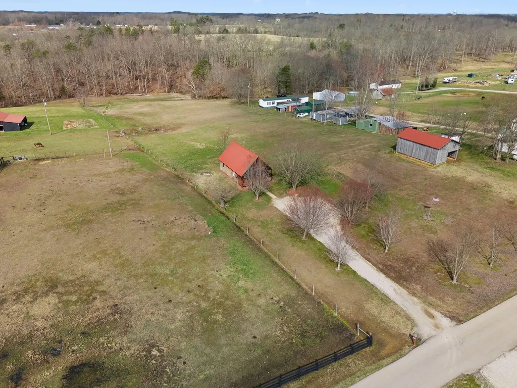 800 Pine Hill Road Jeffersonville KY 40337