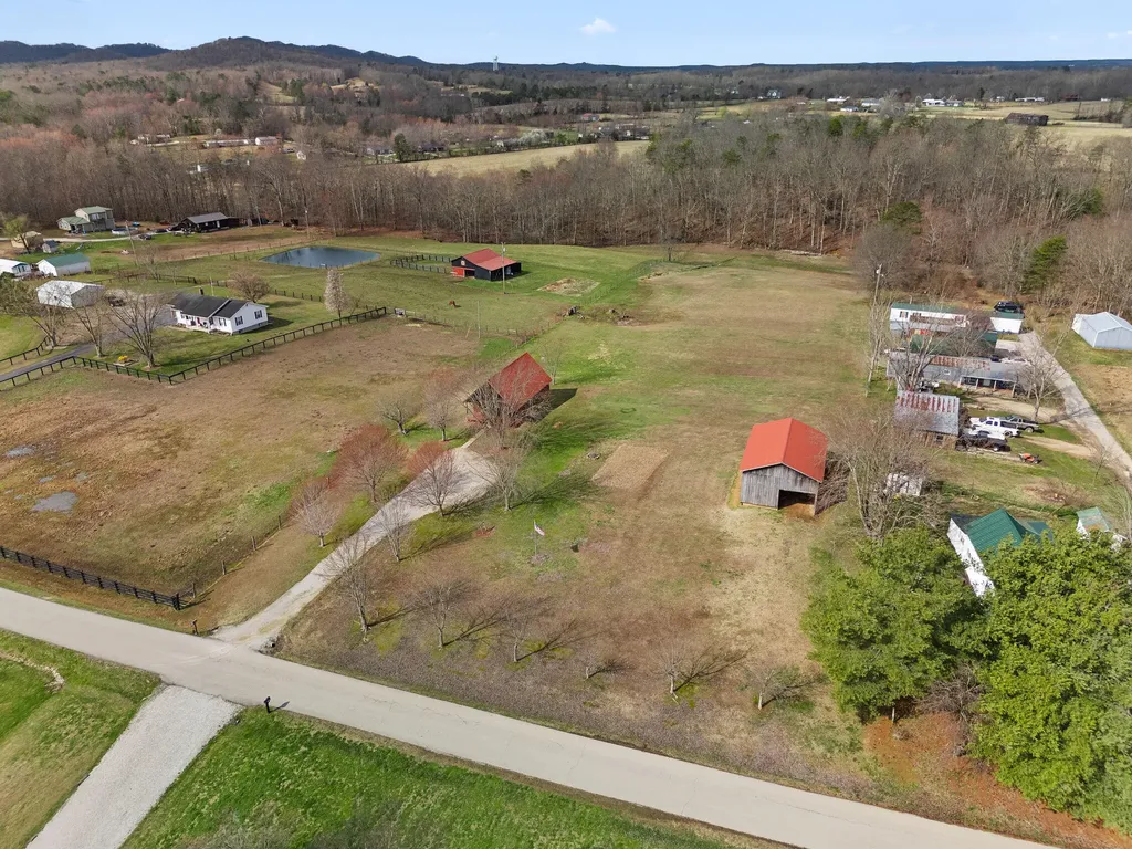 800 Pine Hill Road Jeffersonville KY 40337