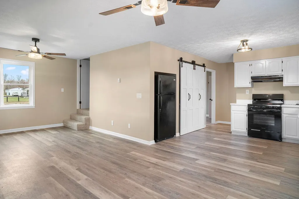 800 Pine Hill Road Jeffersonville KY 40337