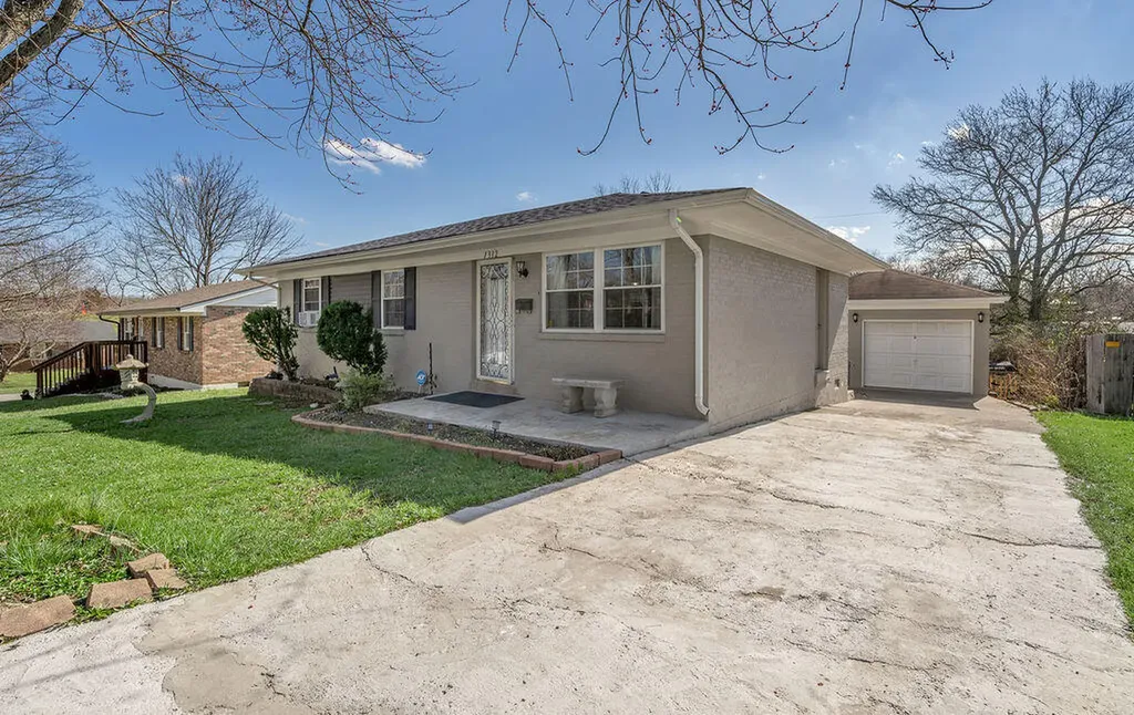1312 Jannelle Court Lexington KY 40517