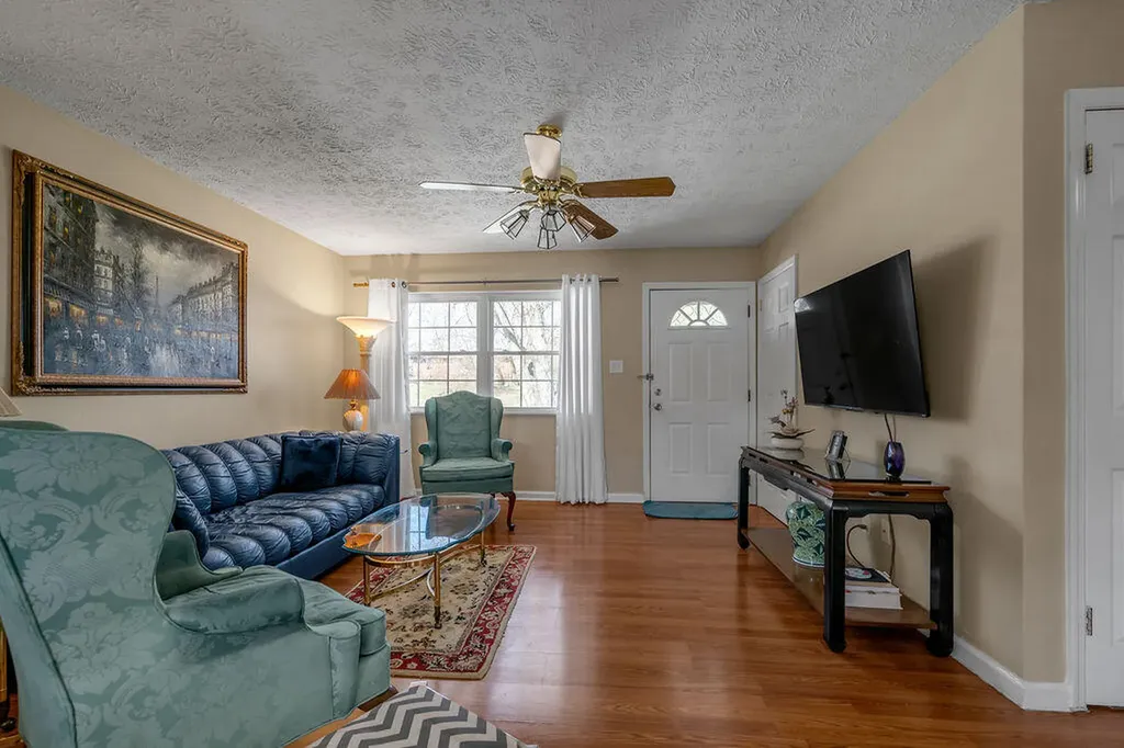 1312 Jannelle Court Lexington KY 40517