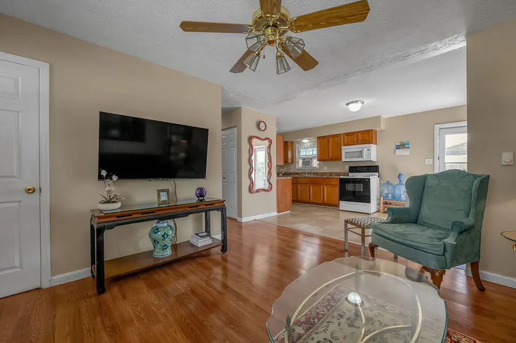 1312 Jannelle Court Lexington KY 40517