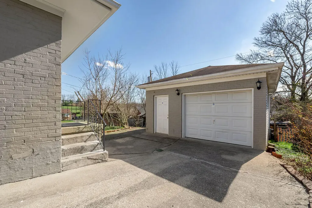 1312 Jannelle Court Lexington KY 40517