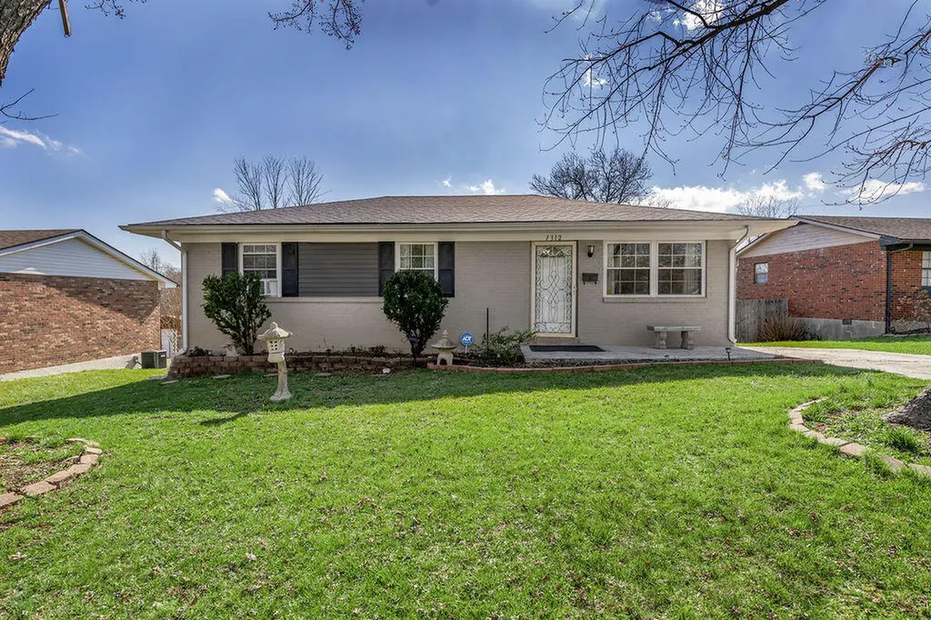 1312 Jannelle Court Lexington KY 40517