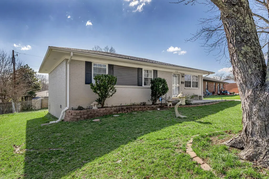 1312 Jannelle Court Lexington KY 40517