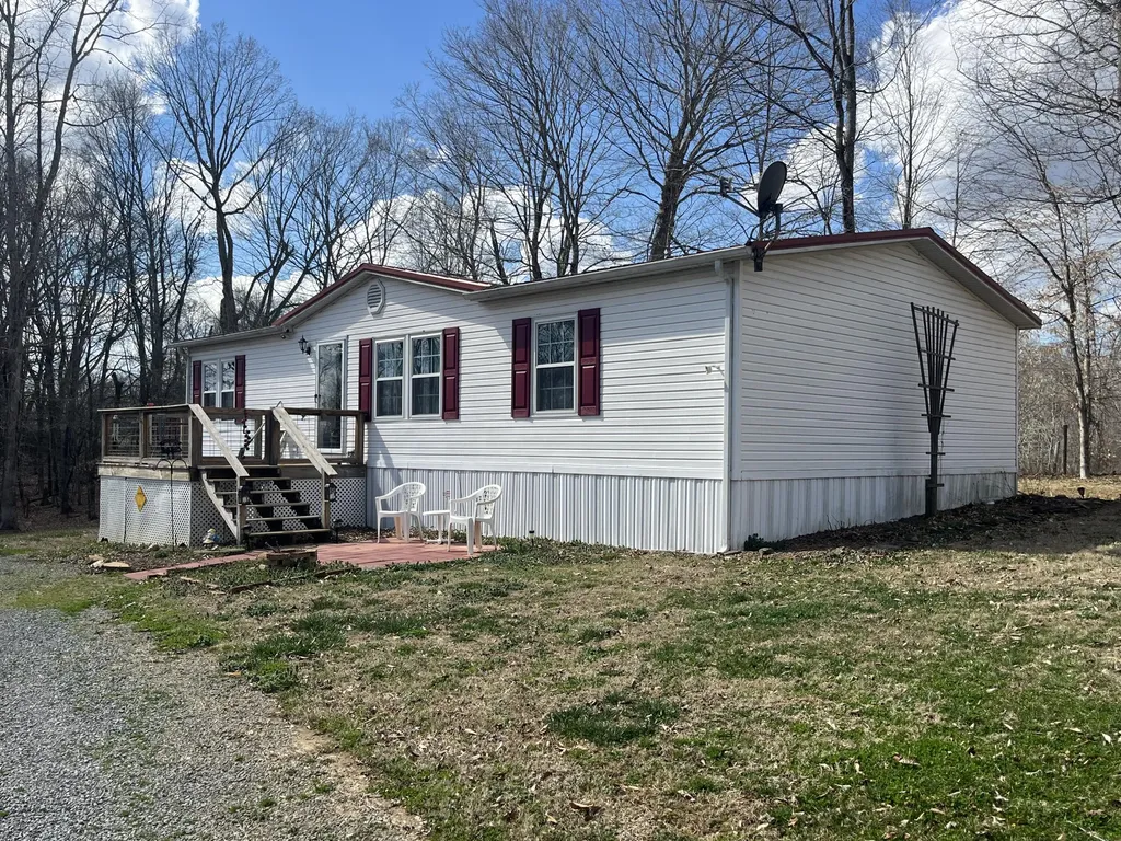 3275 Chance Road Columbia KY 42728