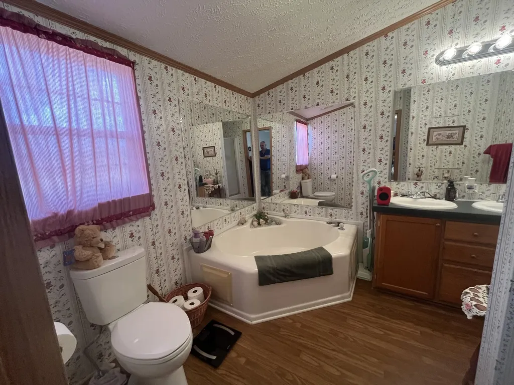 3275 Chance Road Columbia KY 42728