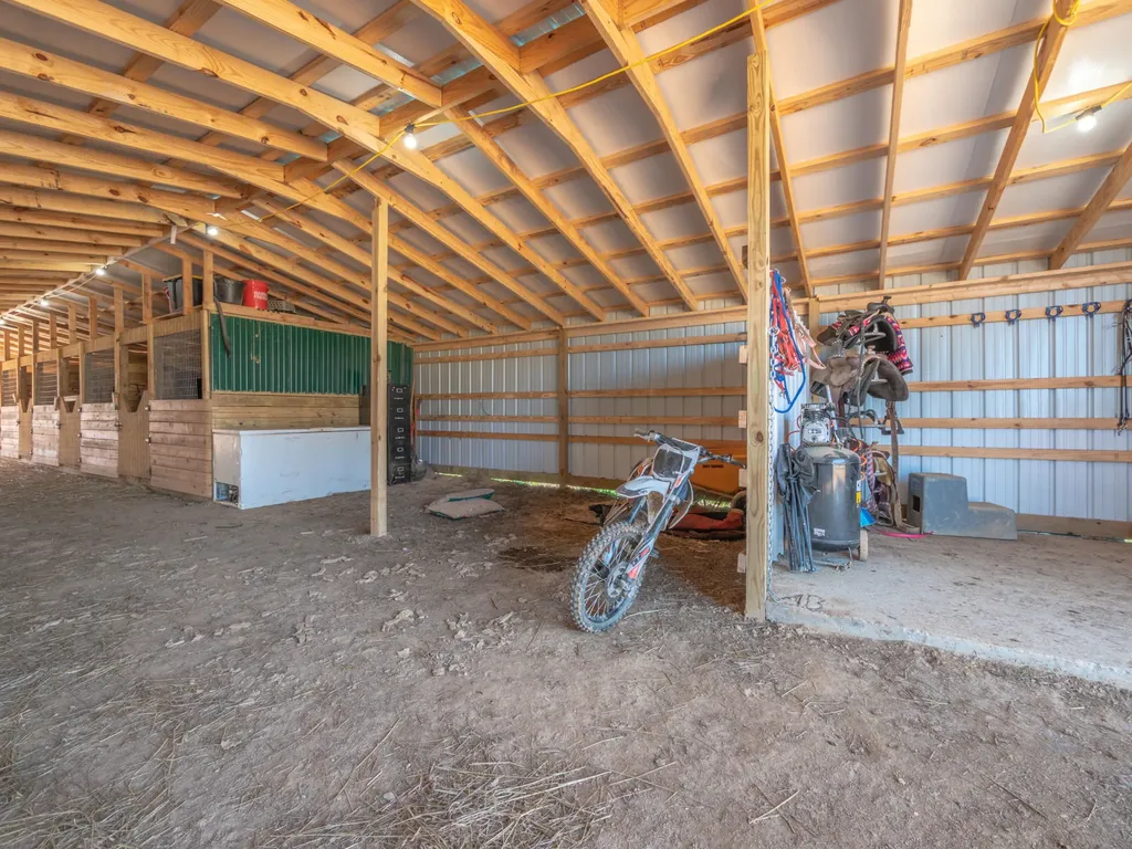 2029 Kentucky 1693 Wellington KY 40387