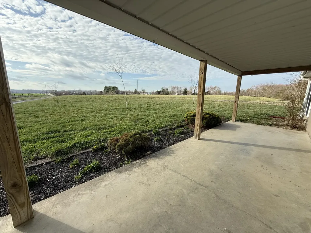 402 Allen Road Waynesburg KY 40489