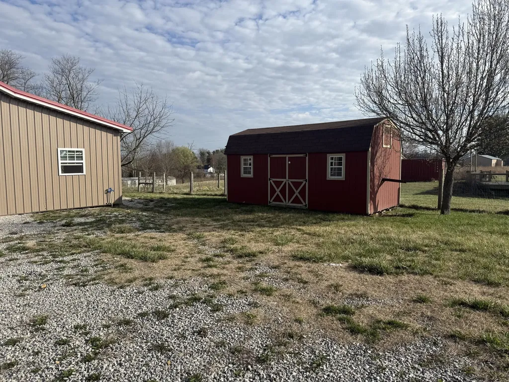 402 Allen Road Waynesburg KY 40489