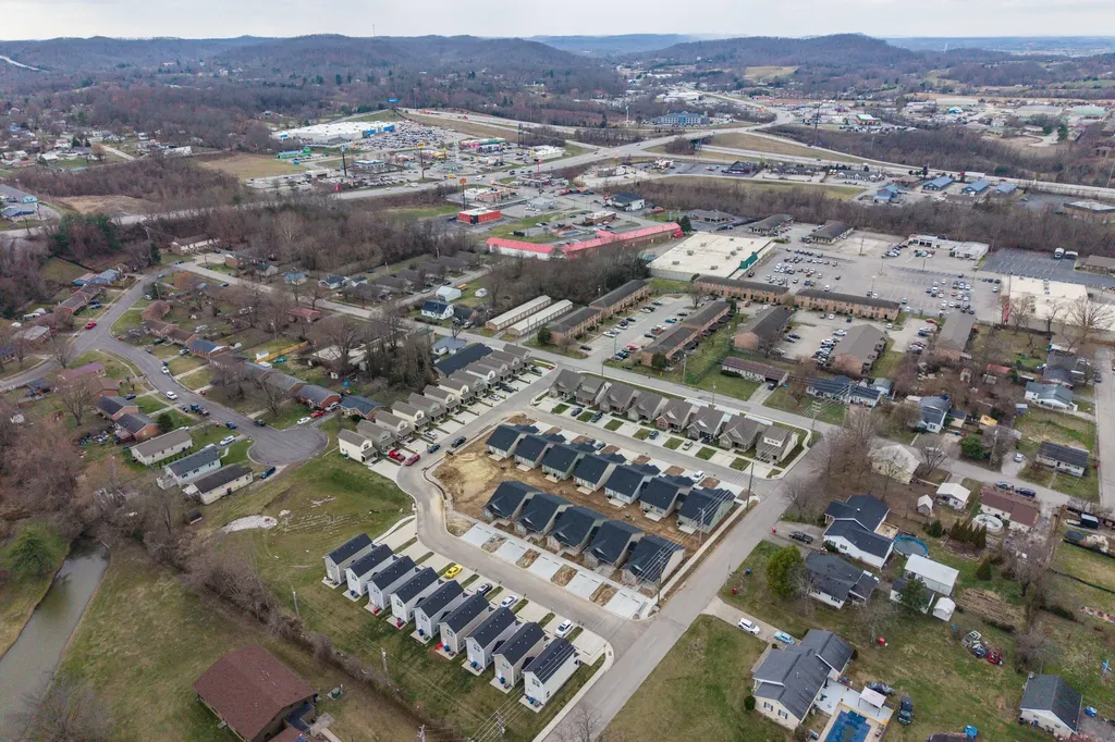 100, 106, 112, 118, 124 Harvest Bend Trail Berea KY 40403