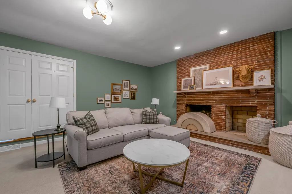 2042 Old Nassau Road Lexington KY 40504