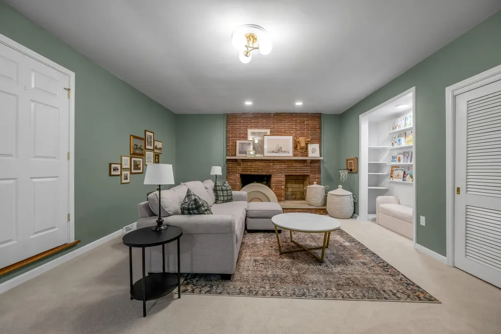 2042 Old Nassau Road Lexington KY 40504