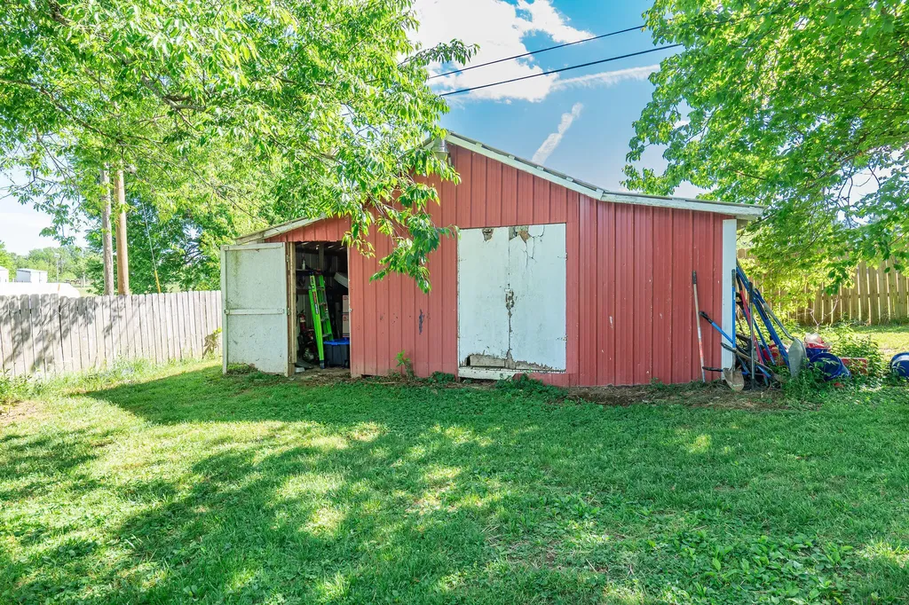 95 Lou Drive Stanford KY 40484