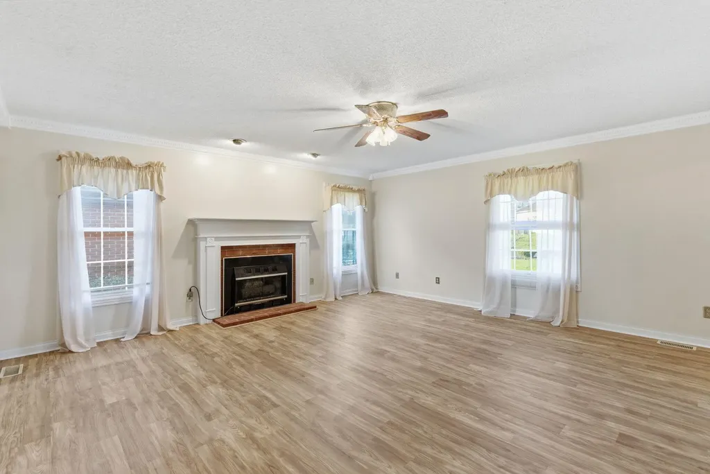 500 Natures Pointe Drive Somerset KY 42503