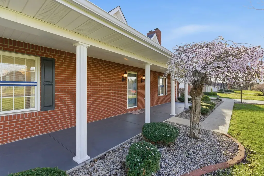 500 Natures Pointe Drive Somerset KY 42503