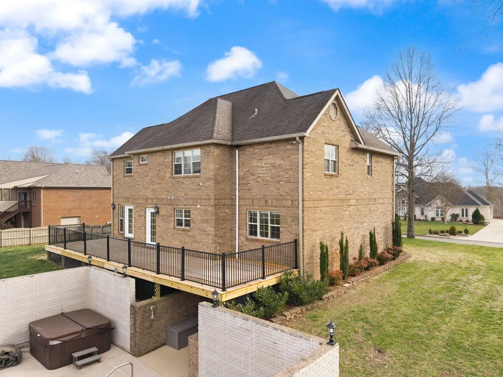 207 Lake Cliff Drive Somerset KY 42503