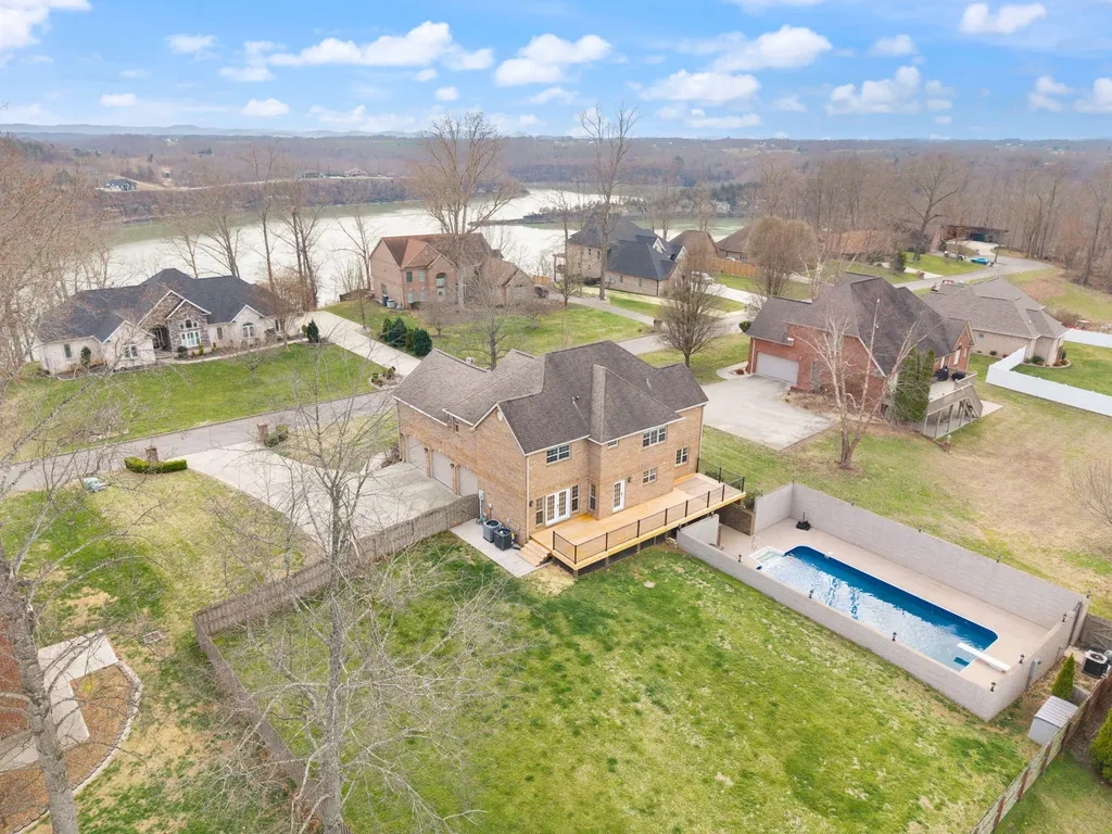 207 Lake Cliff Drive Somerset KY 42503