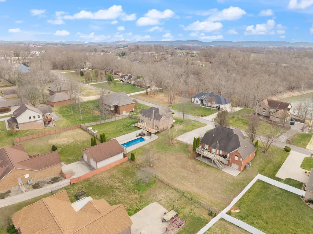 207 Lake Cliff Drive Somerset KY 42503