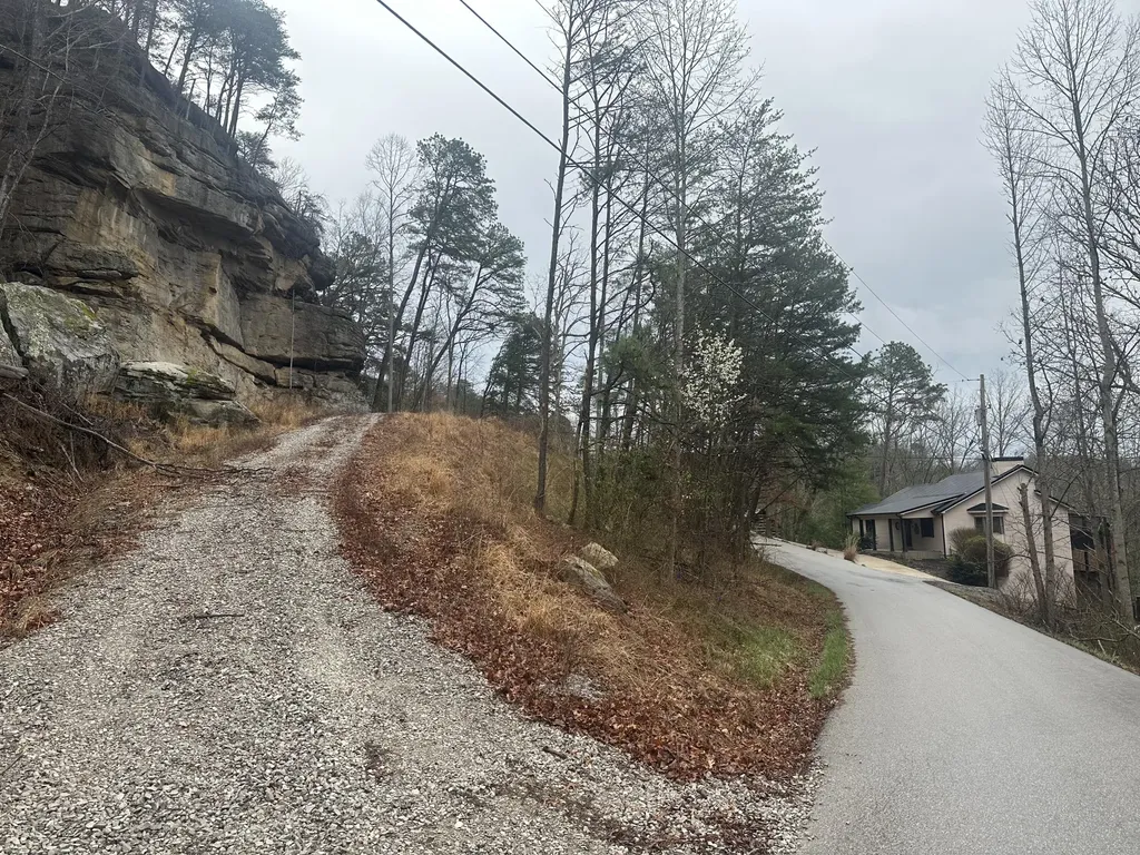 974 Cliffs Edge Road East Bernstadt KY 40729