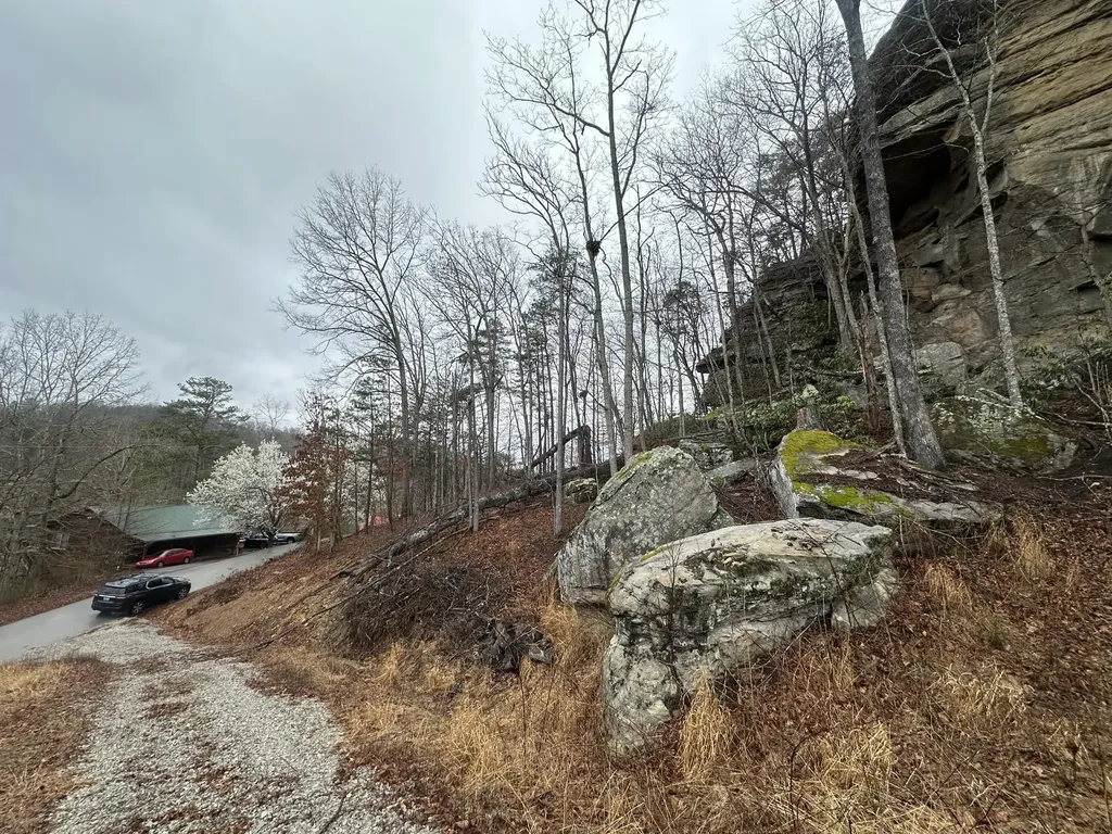 974 Cliffs Edge Road East Bernstadt KY 40729