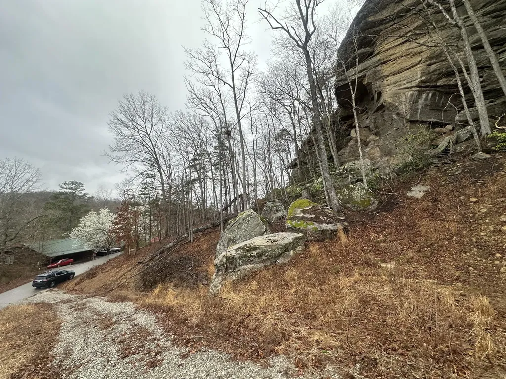 974 Cliffs Edge Road East Bernstadt KY 40729