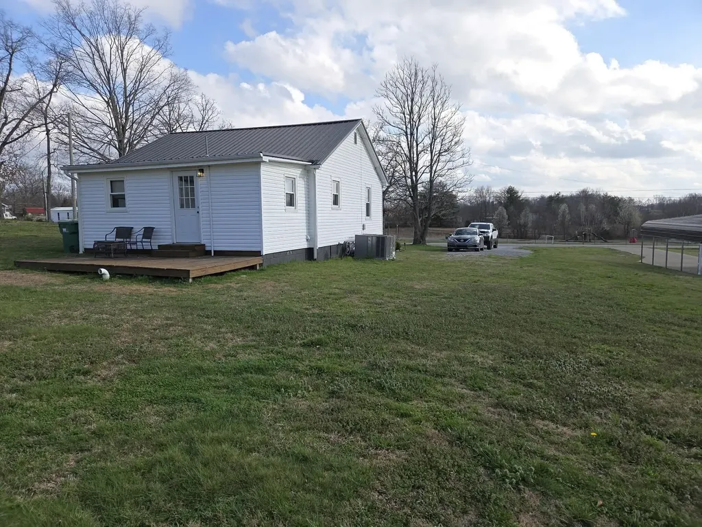 5205 Fike Road Waco KY 40385