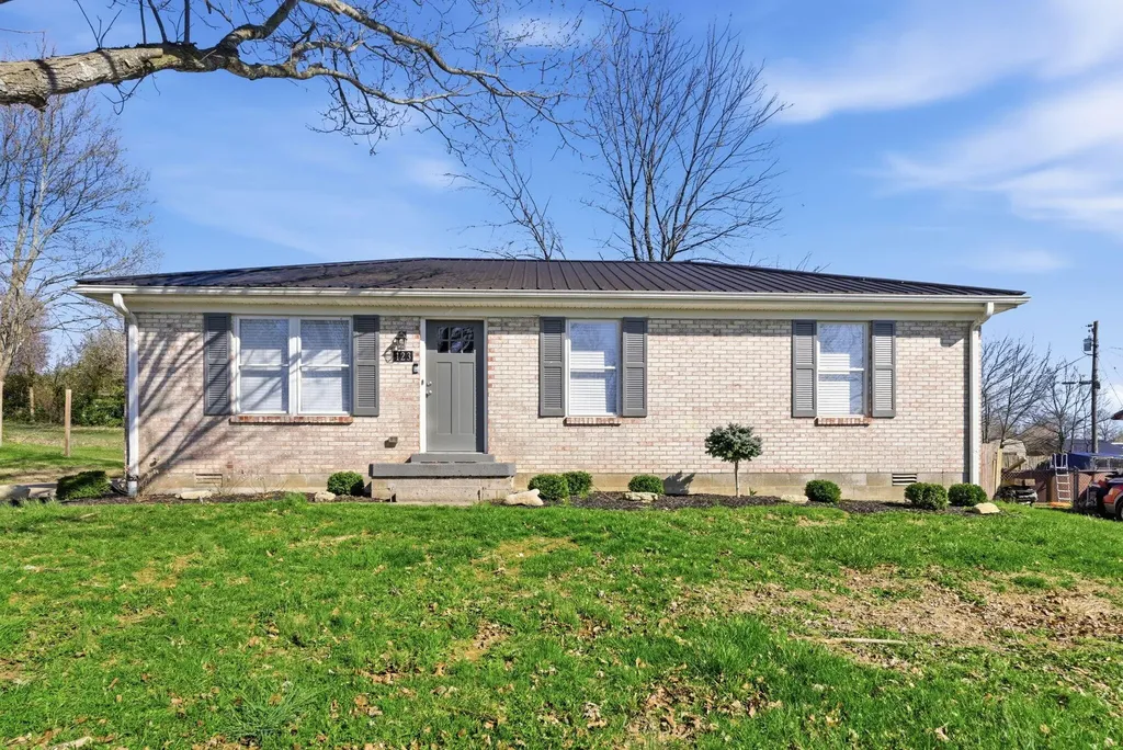 123 Miles Drive Lancaster KY 40444