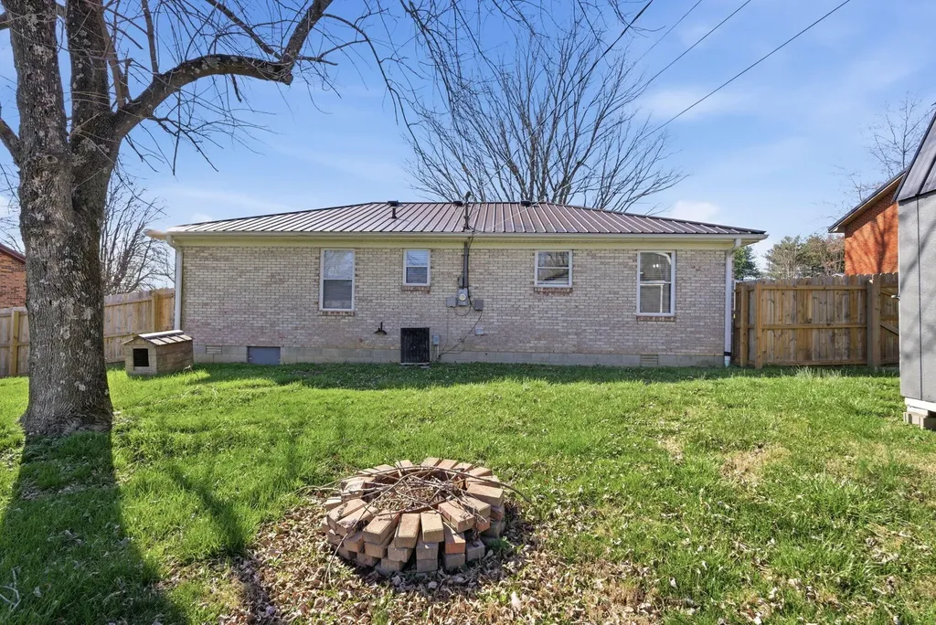 123 Miles Drive Lancaster KY 40444